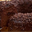 Bolo brigadeiro, la tarta de chocolate como nunca la habías visto
