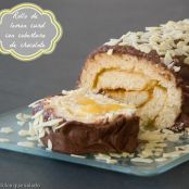 Rollo de lemon curd con cobertura de chocolate
