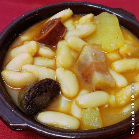 Fabada asturiana tradicional