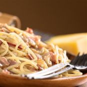 Espaguetis con salsa carbonara 