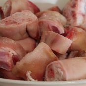 Manitas de cerdo en salsa - Paso 1