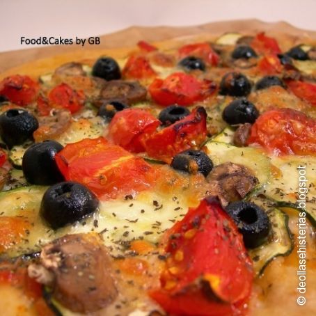 Pizza de calabacín, tomates y champiñones (Thermomix y tradicional)