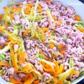 Tallarines de arroz con carne, verduras y salsa de soja - Paso 2