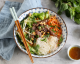 Bo bun vietnamita: deliciosa ensalada con tallarines, res y un toque de menta