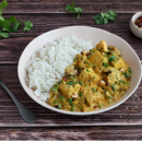 Curry de tofu con leche de coco y verduras