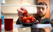 ¿Sabes por qué no debes guardar los tomates en la nevera?