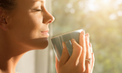 13 Sorprendentes beneficios de beber agua caliente en ayunas