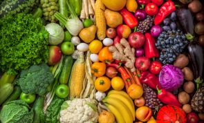 Las frutas y vegetales que contienen más pesticidas 