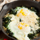 Huevos al horno con espinacas, ¡nunca has probado un desayuno tan delicioso!