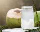 Agua de coco: la bebida de moda, bajo la lupa