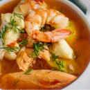 Prepara la mejor sopa de mariscos en 4 sencillos pasos