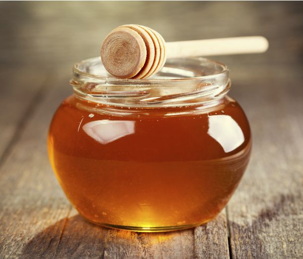 ¿Qué es la miel cruda? Descubre sus peligros y virtudes