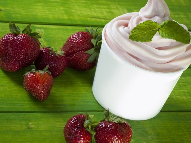 Yogur helado con fresas