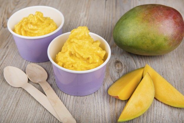 Yogur helado con mango