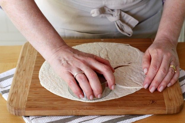 1. Cortamos las bases de las miniquiches