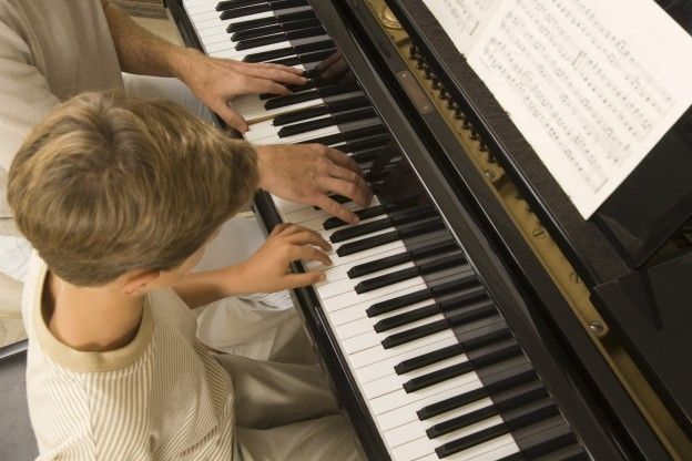 Blanquear las teclas de un piano o un teclado