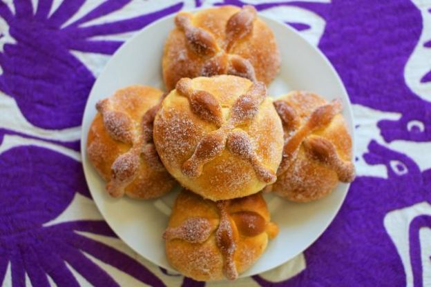 ¿CONOCES LA HISTORIA DEL PAN DE MUERTO?