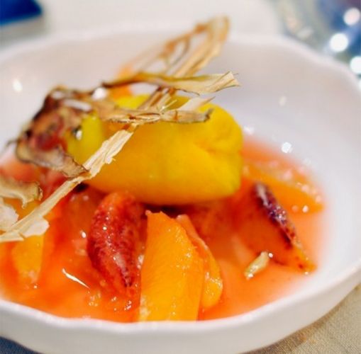 Base de naranja con sorbete de hinojo y azafrán