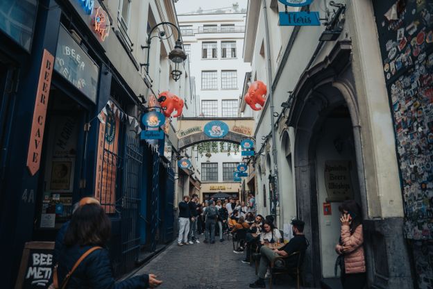 Visita el bar con mayor cantidad de c ervezas en el mundo