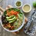 Buddha bowl con aguacate