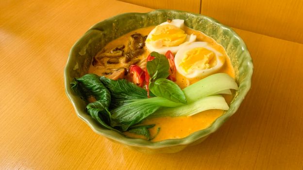 Sopa de fideos estilo tailandés