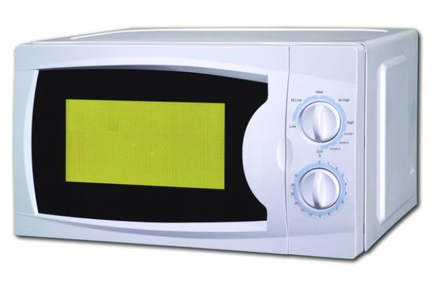 Quitar el olor del microondas