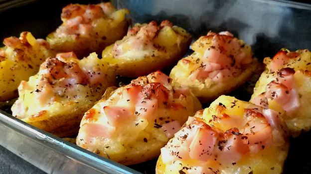 28.- patatas rellenas