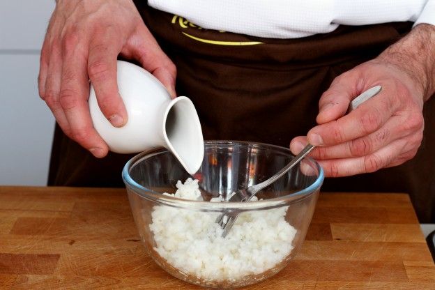 1. Preparamos el arroz de sushi