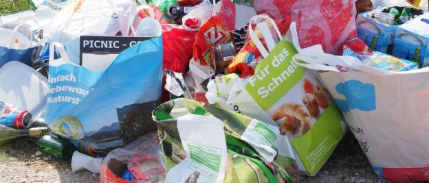 7.- no tires la comida a la basura