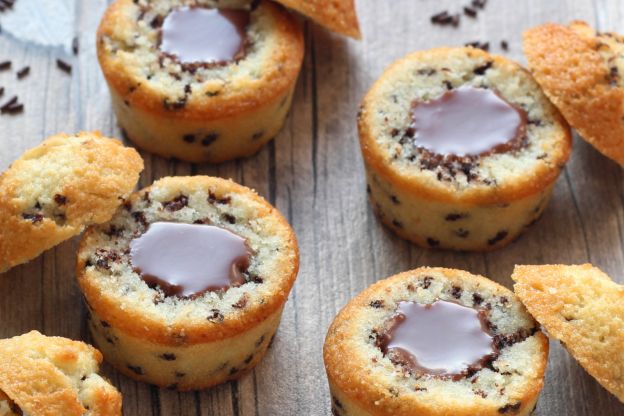 Mini muffins de Stracciatella rellenos de chocolate, perfectos para la ...