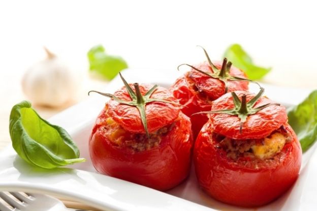Tomates rellenos gratinados