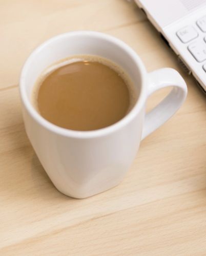 Café con leche: Práctica y segura de si misma