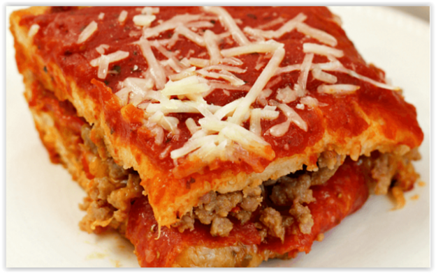 91. Pizza con salami o chorizo y salchichas