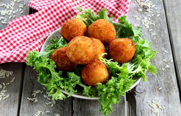 Croquetas de mozzarella, patata y jamón cocido