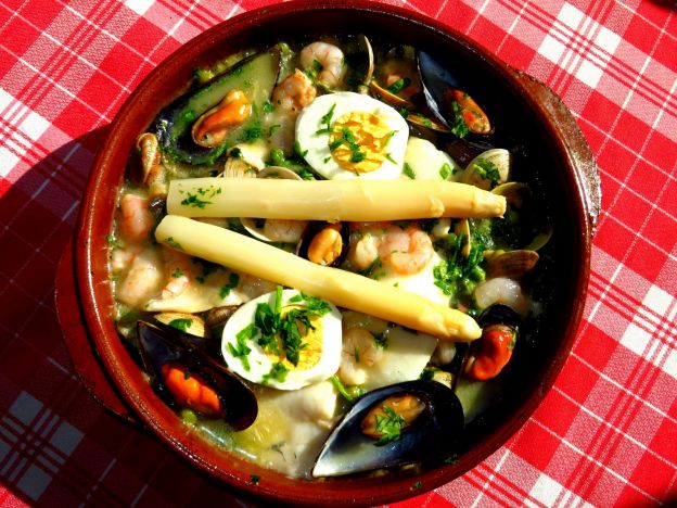 13.- merluza en salsa verde