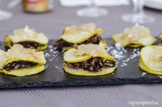 Milhojas de manzana y morcilla