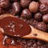 Chocolate fundido y cacao en polvo