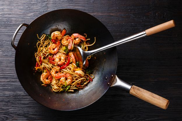 Wok de verduras y gambas
