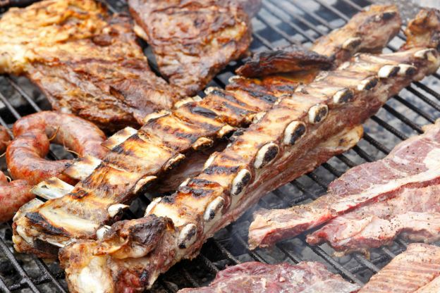 Probar un auténtico asado argentino