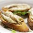 26 - Tostas de anchoa y pesto