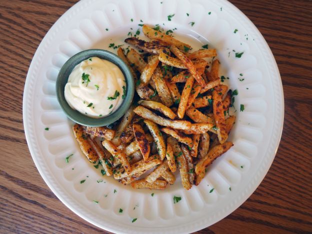 Patatas fritas de colinabo