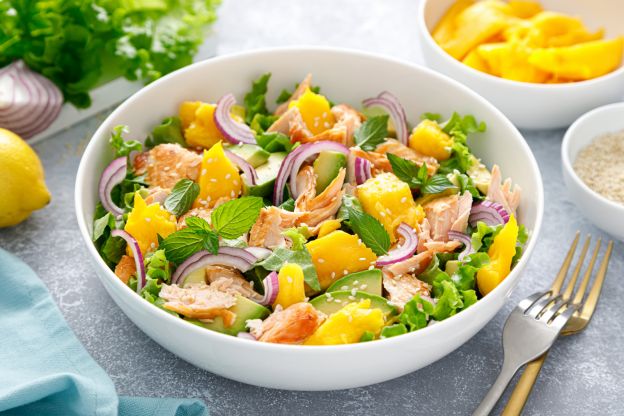 Ensalada de salmón y mango
