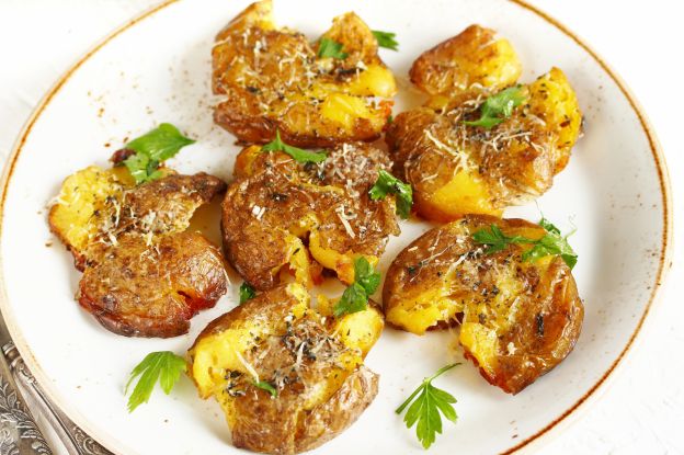 Patatas machucadas