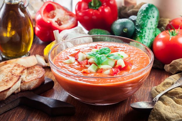 Opta por un gazpacho casero