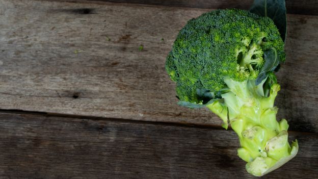 ¿Qué esconde el tallo del brócoli?
