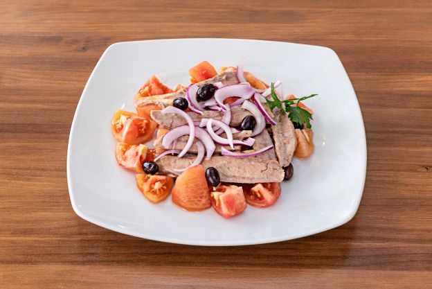 Ensalada de ventresca y tomate
