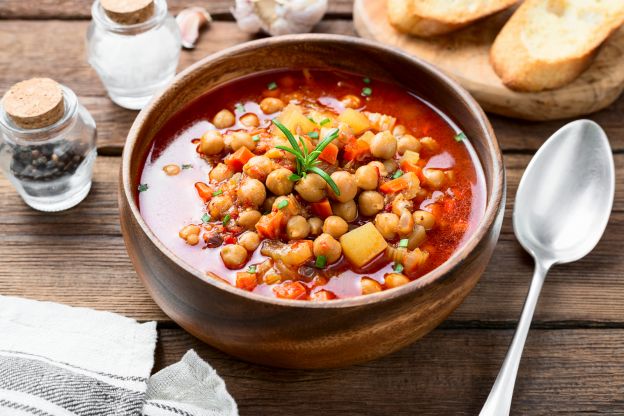 Garbanzos a la jardinera