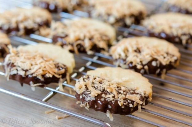 Galletas con chocolate y avellana