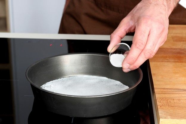 1. Preparemos el caramelo salado