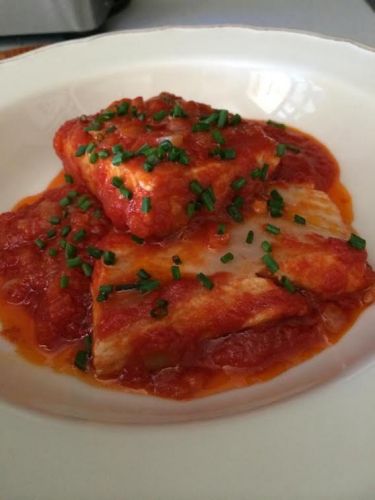 30.- bonito con tomate